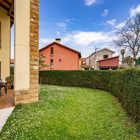 Vv Casa Emilia En Chalet Nueva De Llanes